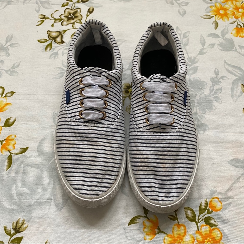 Atmosphere Size 9 Navy & White Striped Shoes